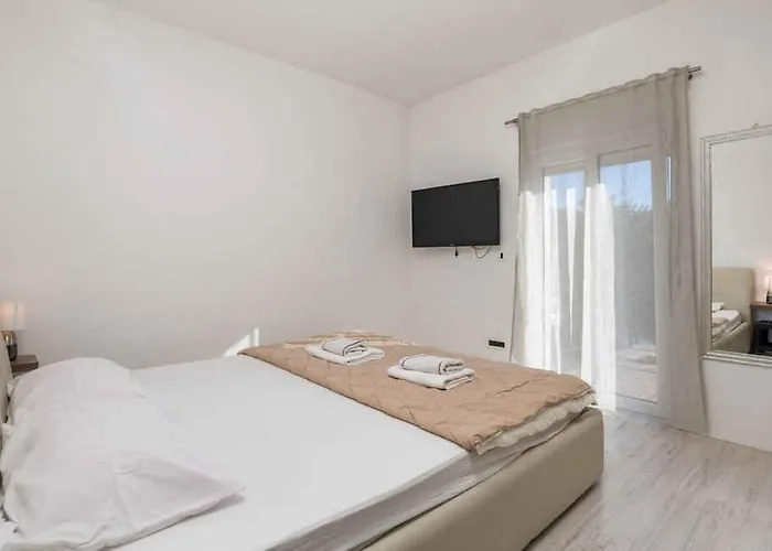 In 47618 Case de vacanță